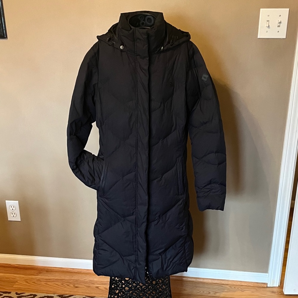 The North Face Women's Black Goose Down Puffer Coat